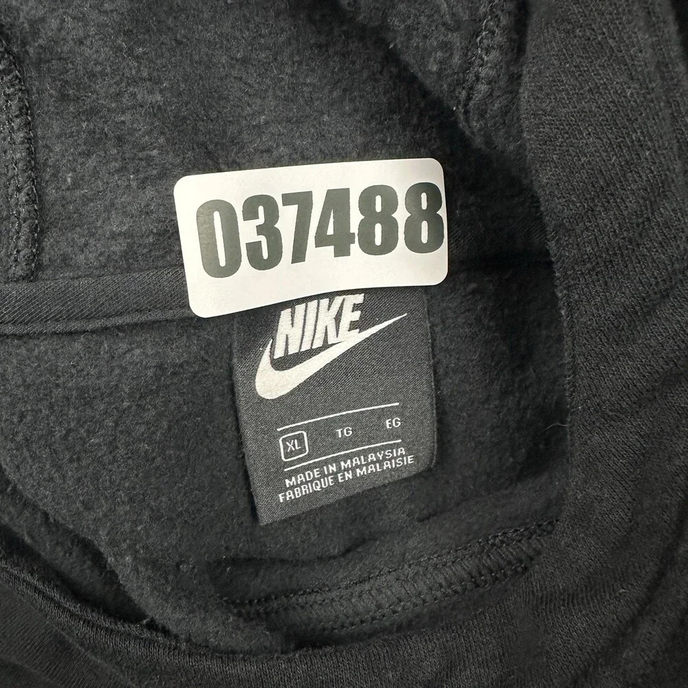 Nike sweatshirt size